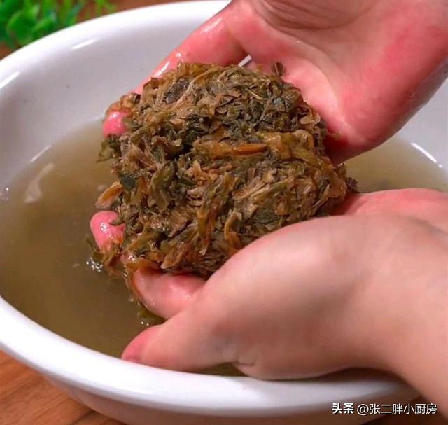 正宗梅干菜烧肉做法（这才是梅干菜烧肉的正确做法）(7)