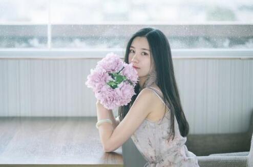 男女暧昧的表现