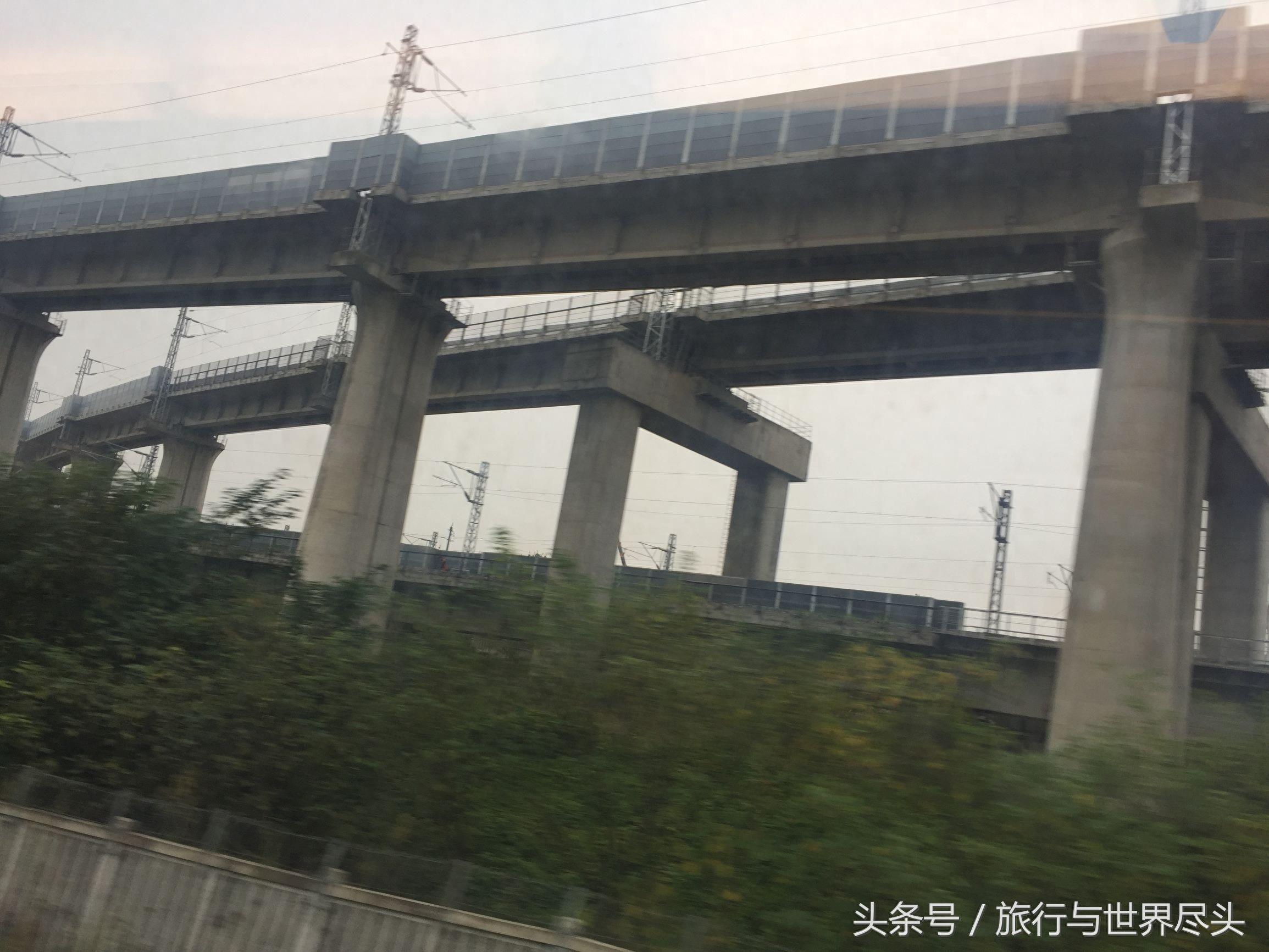 成都东站到双流机场最快的交通方式，而且只需8元