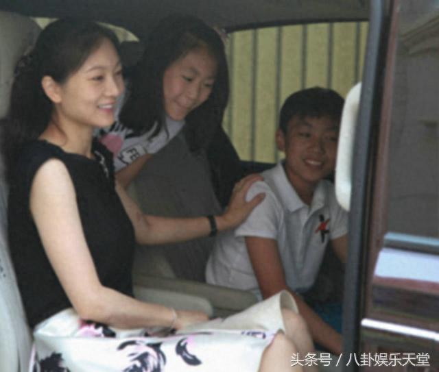 36岁陈婷五张近照大曝光，原来张艺谋每天面对的是这样的陈婷！