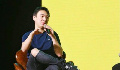 ​父亲是王健林不算啥，王思聪爷爷来头更大？网友：难怪这么高调