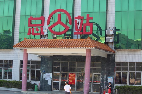 实拍东莞樟木头客运总站，有多少人曾经来这里坐过车现已成回忆