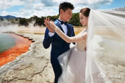 ​刘诗诗吴奇隆婚纱照美出新高度 明星珍藏版婚纱照曝光
