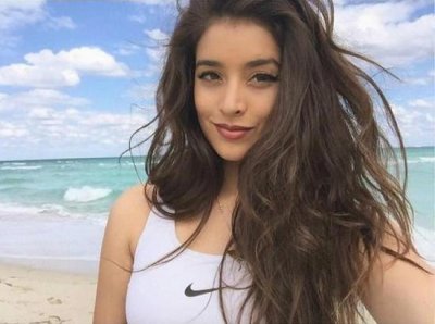 ​颜值真高！雄鹿队老板女儿私房照流出，风头一下子盖过了字母哥