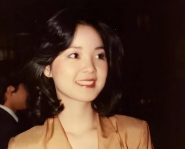 ​成龙一生之痛：邓丽君死前曾给自己打电话求救，但自己没接到。