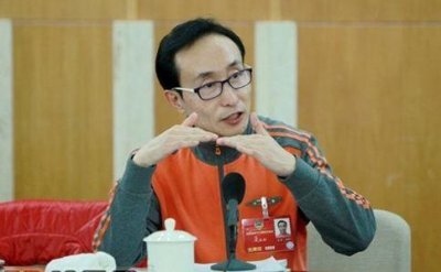 ​沈阳出生的中国内地男演员，著名表演艺术家巩汉林