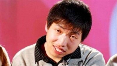 ​他两岁被确诊为脑瘫，10岁才上一年级，为何15岁会被公认是天才？