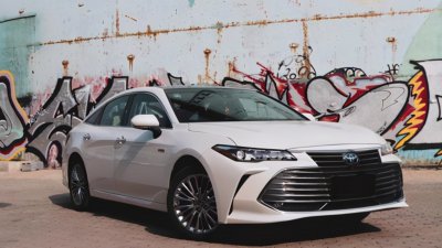 ​纠结凯美瑞与亚洲龙怎么选？看完后，基本上就明白了