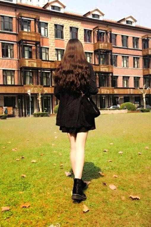 背影最美的6位女星，原以为热巴背影无人能及，但最后却被她秒了