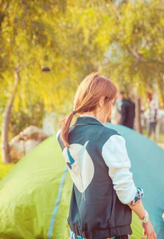 背影最美的6位女星，原以为热巴背影无人能及，但最后却被她秒了