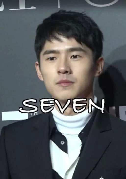 男明星最真实的样子，蔡徐坤素颜长这样，你打多少分？