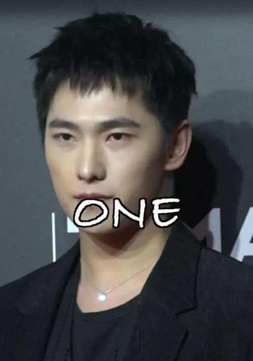 男明星最真实的样子，蔡徐坤素颜长这样，你打多少分？