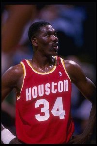 ​盘点NBA史上最强中锋，姚明未上榜，鲨鱼倒数第二，第一毫无争议