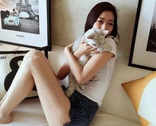 温雅翻脸门介绍(翟凌自己不要脸还讽刺别人)