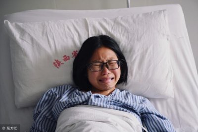 ​“企鹅病”妈妈赌上性命怀孕，孩子却遗传了她的病，只好忍痛引产