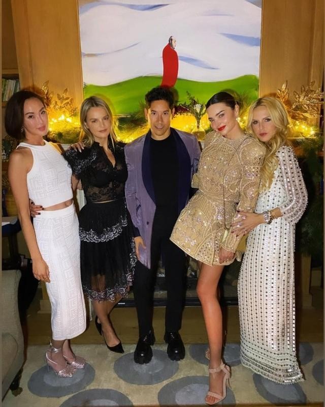 超模米兰达可儿春光(米兰达可儿穿渔网裙亮相太惊艳)