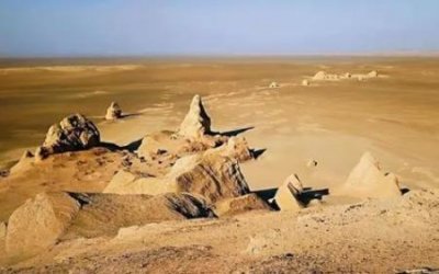 ​人性的双面：从阴间到人间的思考