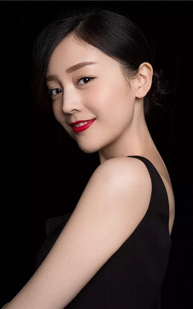 何花：最美孟婆，一身红妆，满心欢喜，却一朝心碎