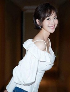 ​40岁练束梅，这尤物身材，饱满性感韵味十足！