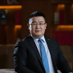 ​离开“吉利系”一年，易寒回归smart，全面负责中国区销售等业务