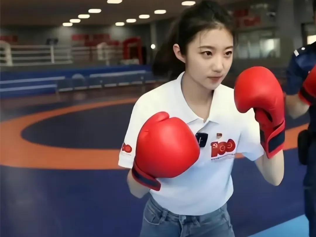 张津瑜再爆六分钟“厕所门”视频！金钱的原罪？