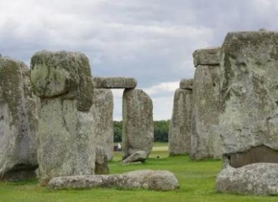 ​史前巨石阵新理论或象征女性生殖器