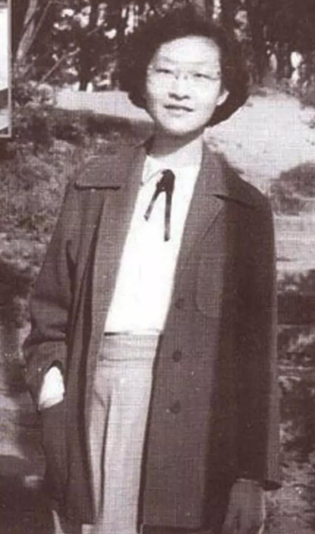 音乐史上钢琴诗人是谁（钢琴诗人顾圣婴）(6)