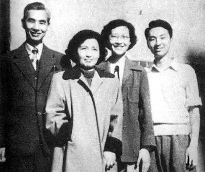 音乐史上钢琴诗人是谁（钢琴诗人顾圣婴）(19)