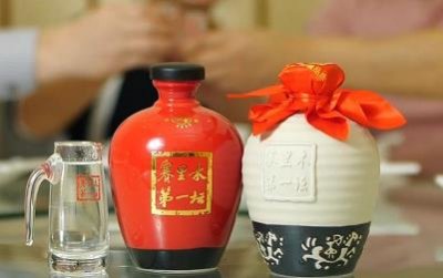 ​江小白500ml多少瓶一箱_江小白多少钱一箱