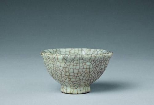 宋代哥窑底部有没有没上釉的