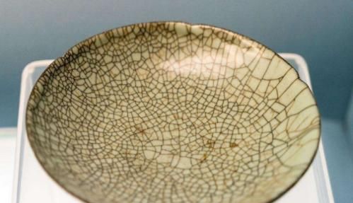 汝窑和哥窑哪个贵