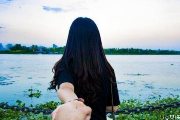 男友说谎的表现有什么 怎么分辨男友是否说谎 男友说谎的表现有什么 怎么分辨男友是否说谎