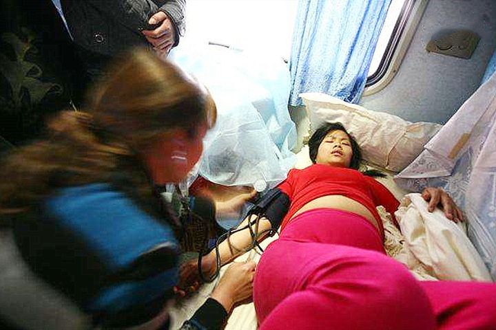 贵子降世母亲生产特征（9种宝宝出生征兆介绍）