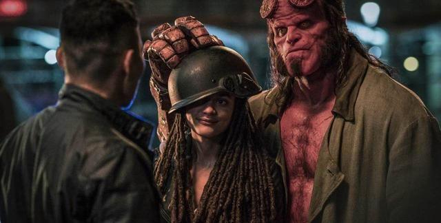 超级英雄电影的背后故事!口碑爆棚的《地狱男爵》惨被导演毁了