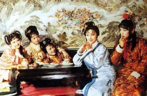 红楼梦每回概括 红楼梦后40回的作者是谁