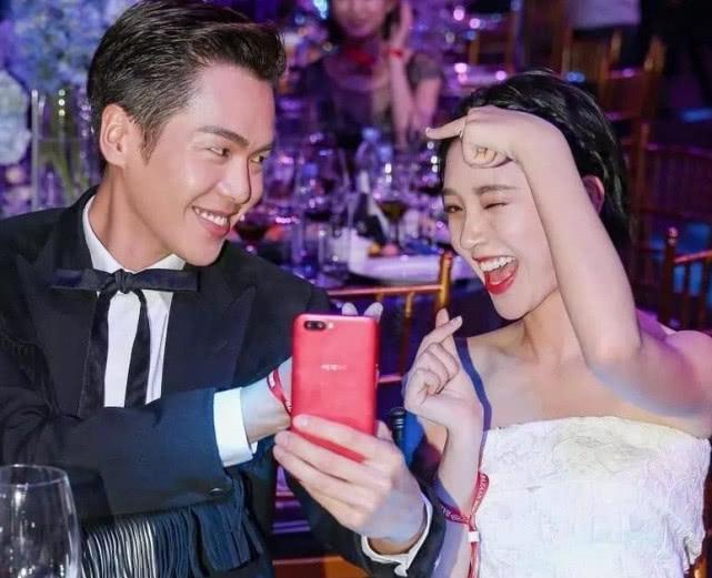 有种“婚纱照”叫张若昀唐艺昕，同款笑容，满屏的“夫妻相”