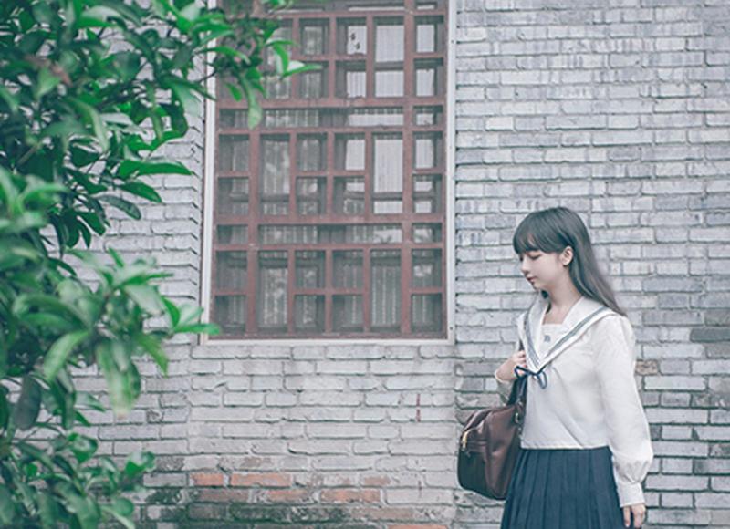 励志正能量诗朗诵( 励志正能量诗朗诵)