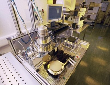 ​ASML最新EUV光刻机揭秘：27亿元天价背后的科技巨头博弈