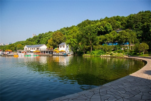 长沙烈士公园，环境好还免费，恋爱圣地：）全国十大城市公园之一