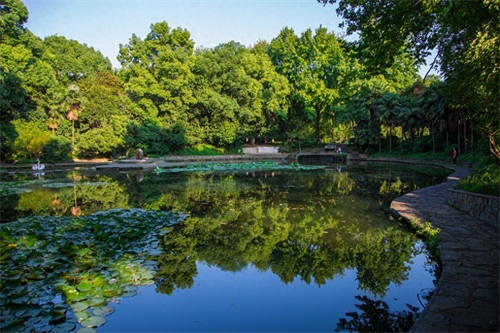 长沙烈士公园，环境好还免费，恋爱圣地：）全国十大城市公园之一