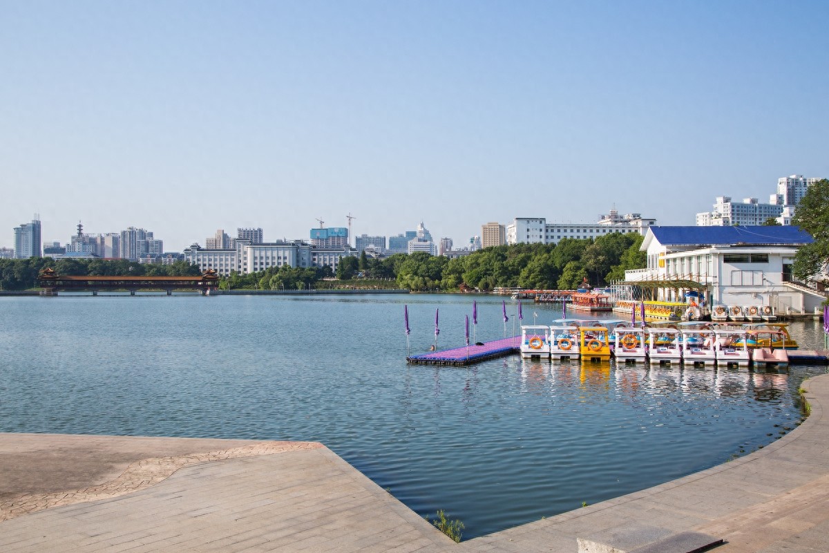 长沙烈士公园，环境好还免费，恋爱圣地：）全国十大城市公园之一