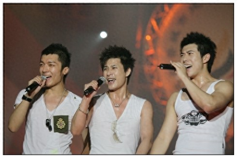 tfboys领衔国内十大三人歌唱组合,究竟谁最强?(组图)