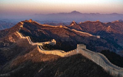 ​中国光辉瑰丽：十大旅游胜地，沉浸于奇迹与美景之中！