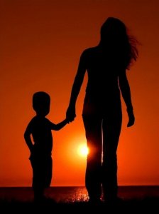 ​一男子与母亲乱伦20年 担心败露对其痛下杀手