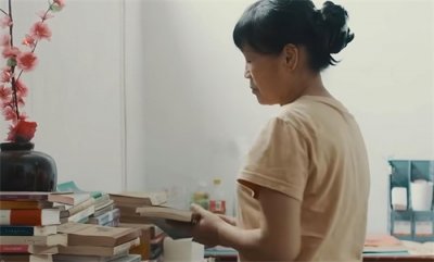 ​北京一女子范雨素，是一名清洁工，手写16万字小说并出版走红网络