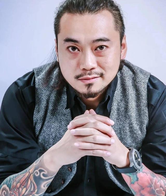 阿娇清纯玉女竟出演靠卖肉（打擦边球的网络大电影）