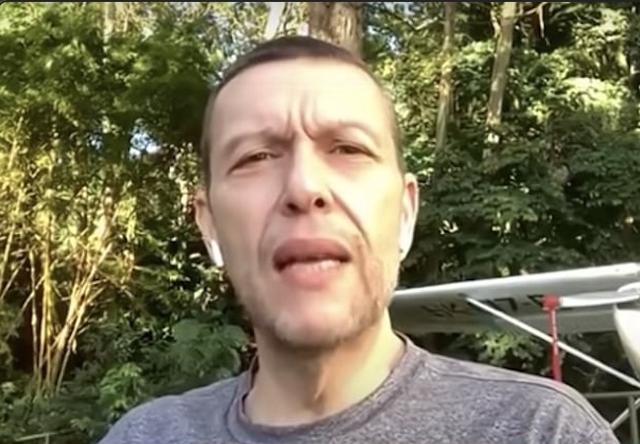 美国毒枭真实人物（国外村民在地里挖出6亿美金）(8)