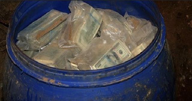 美国毒枭真实人物（国外村民在地里挖出6亿美金）(6)