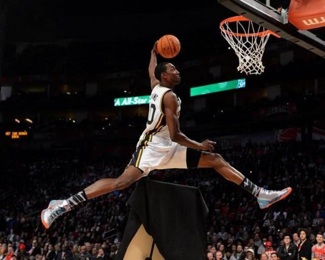 现役NBA摸高最高的前5大球星！强如詹姆斯仅排第5，第一实在太强