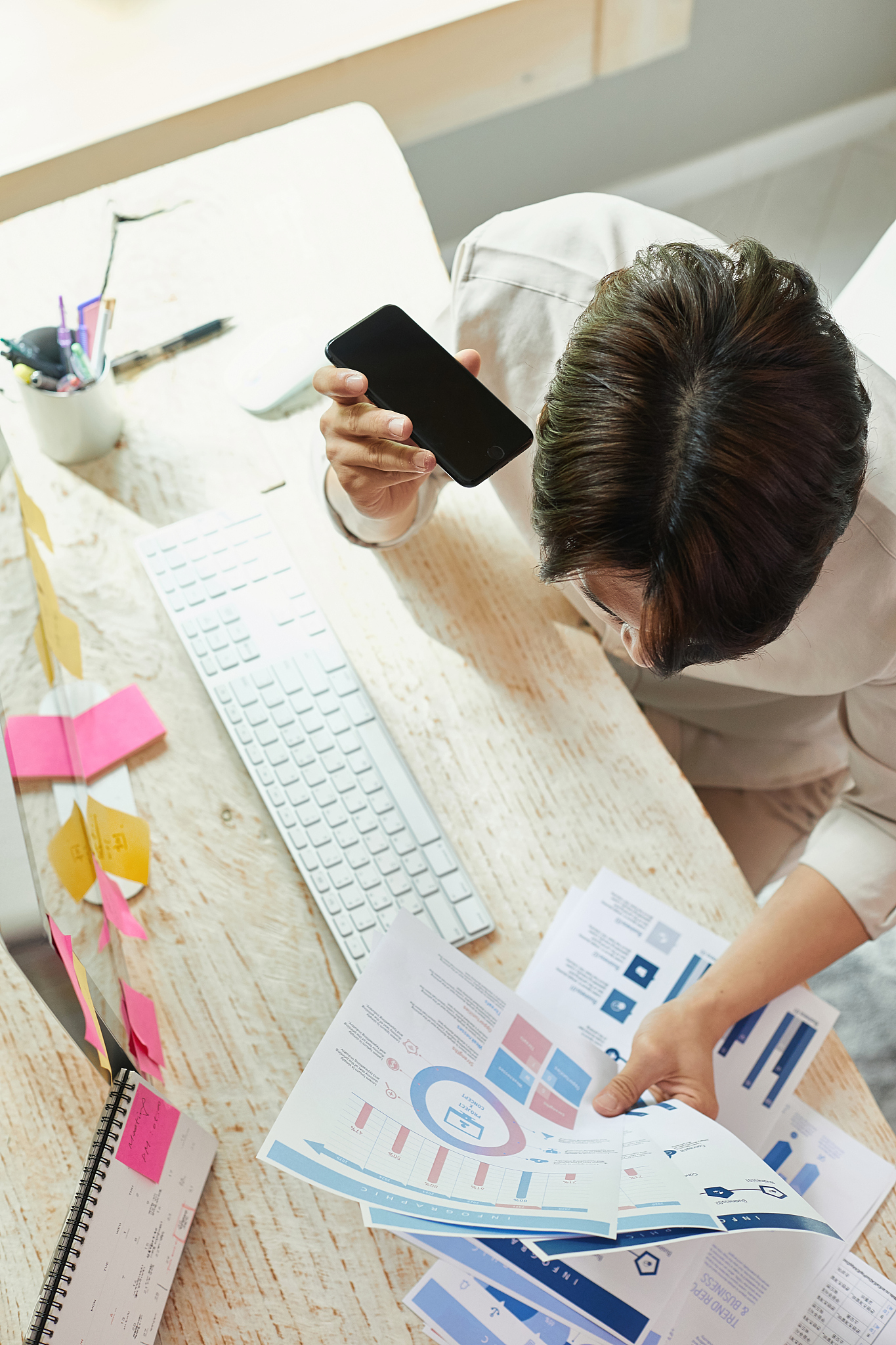 西点师一般需要学多久要多少钱 学化妆师要多少钱